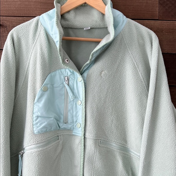 ZYIA Active Women's Heidi Fleece Jacket in Light Green Teal - Picture 4 of 9